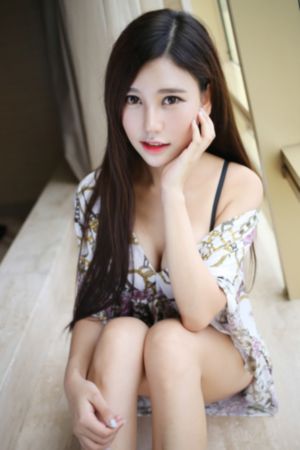万茜