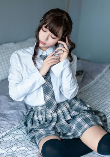 意大利多娜泰拉三点